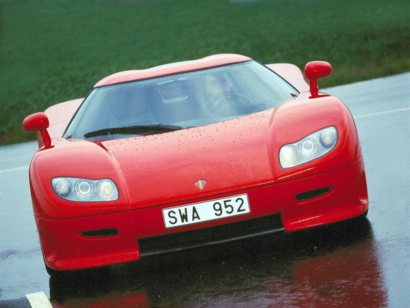 Koenigsegg CC8S، كوبيه — منظر أمامي