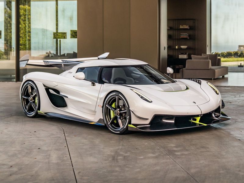 Koenigsegg Jesko, Тарга — вид спереди в три четверти