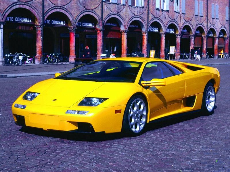 Lamborghini Diablo، كوبيه — منظر أمامي أيمن