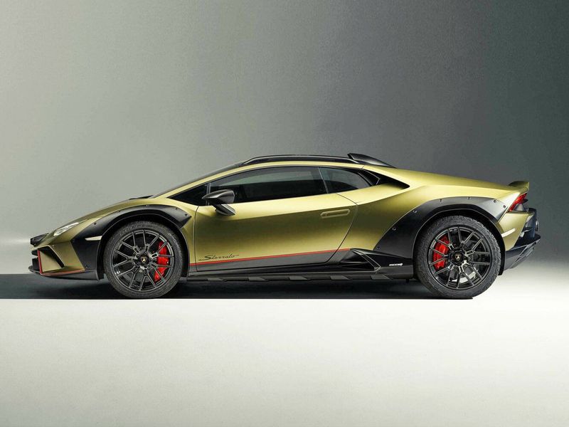 Lamborghini Huracán أنا فيس ليفت، كوبيه Sterrato — منظر من الجانب الأيسر