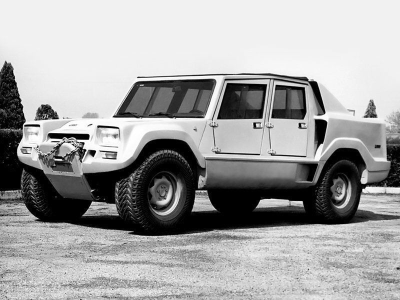 Lamborghini LM001، بيك أب بكابينة مزدوجة — منظر أمامي أيمن