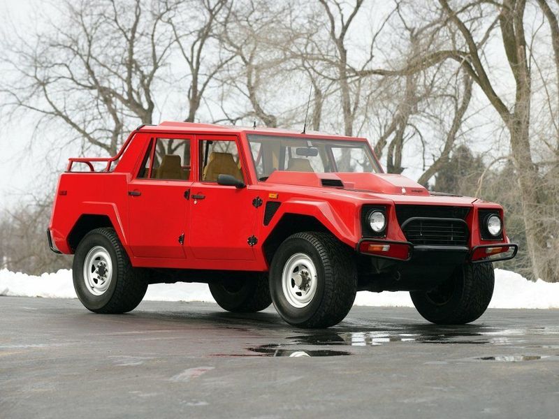 Lamborghini LM002، بيك أب بكابينة مزدوجة — منظر أمامي أيمن