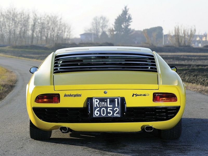 Lamborghini Miura، كوبيه — منظر خلفي