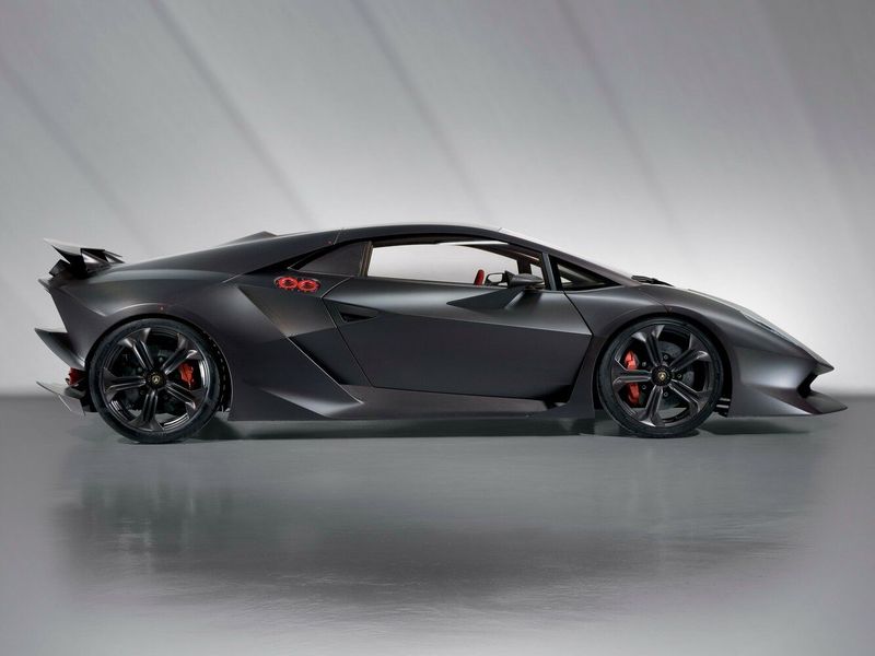 Lamborghini Sesto Elemento، كوبيه — منظر من الجانب الأيمن