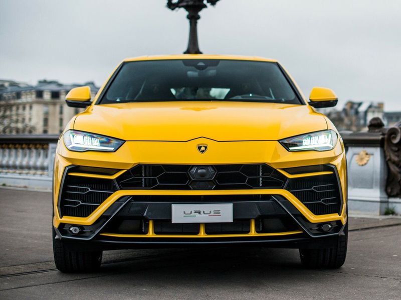 Lamborghini Urus I، دفع رباعي 5 أبواب — منظر أمامي