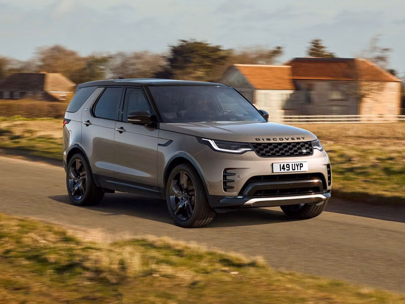 Land Rover Discovery V Рестайлинг, Внедорожник 5 дв. — вид спереди справа
