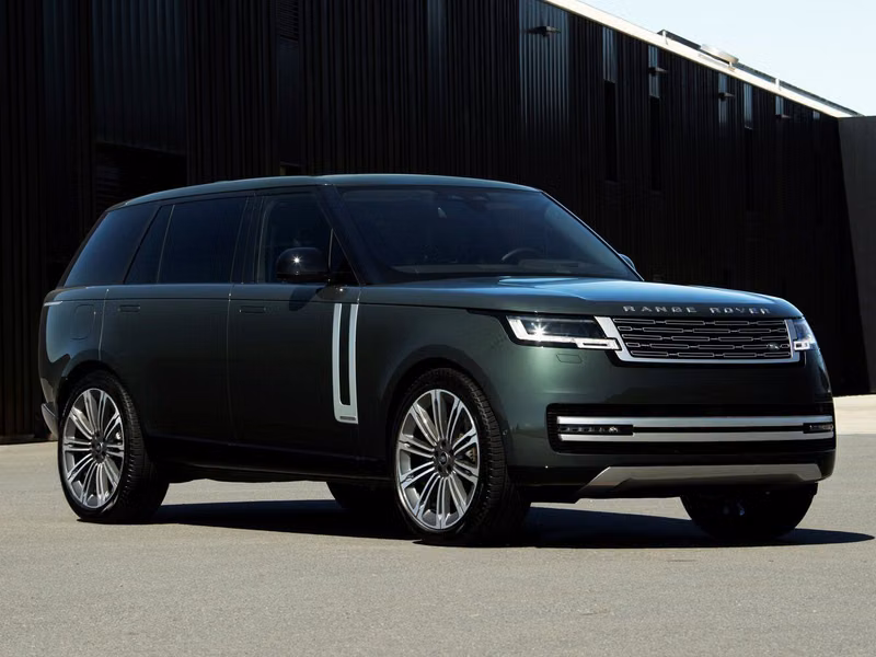 Land Rover Range Rover V، دفع رباعي 5 أبواب Long — منظر أمامي بزاوية ثلاثة أرباع