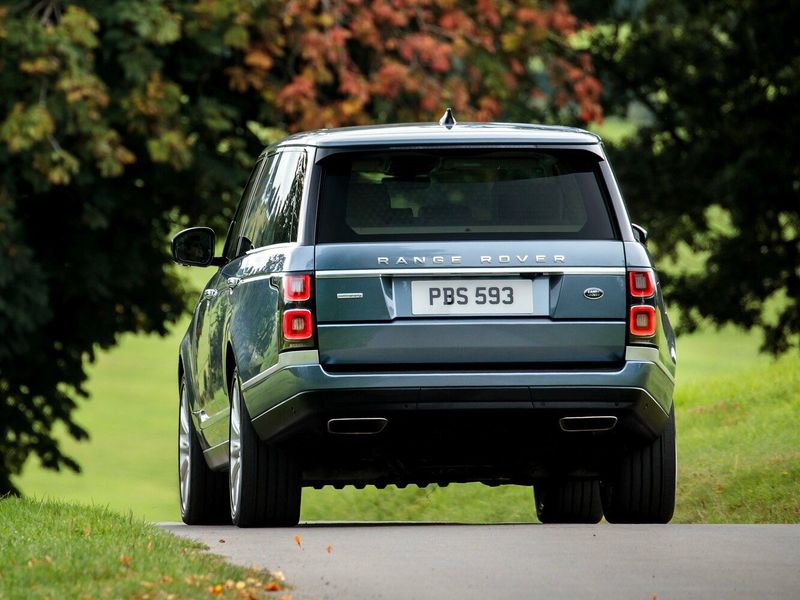 Land Rover Range Rover فيس ليفت IV، دفع رباعي 5 أبواب — منظر خلفي