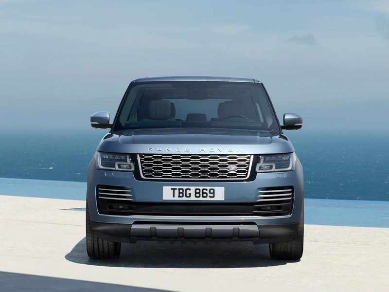 Land Rover Range Rover فيس ليفت IV، دفع رباعي 5 أبواب — منظر أمامي