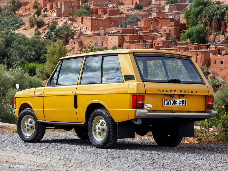 Land Rover Range Rover I، دفع رباعي 3 أبواب — منظر خلفي أيمن