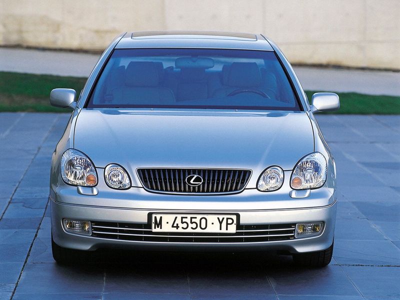 Lexus GS ثانياً، سيدان — منظر أمامي