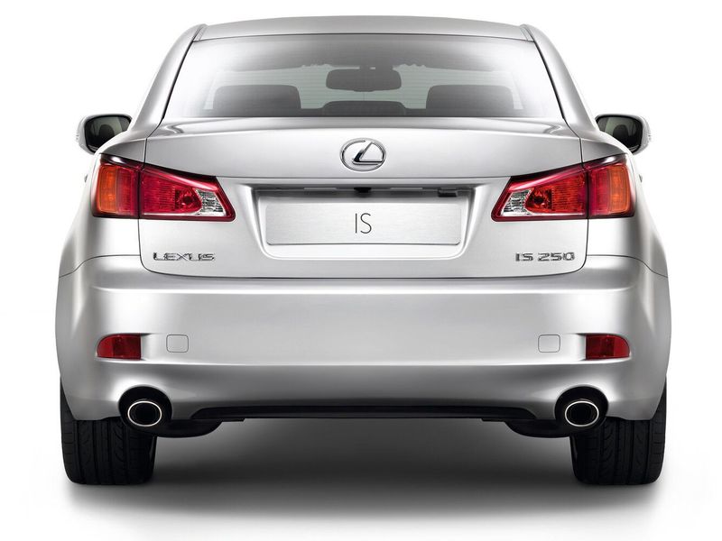 Lexus IS فيس ليفت الثاني، سيدان — منظر خلفي
