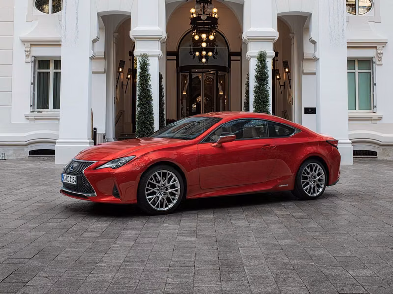 Lexus RC أنا فيس ليفت، كوبيه — منظر أمامي أيسر