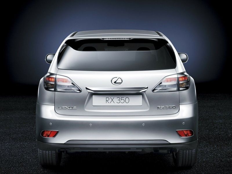 Lexus RX ثالثاً، دفع رباعي 5 أبواب — منظر خلفي