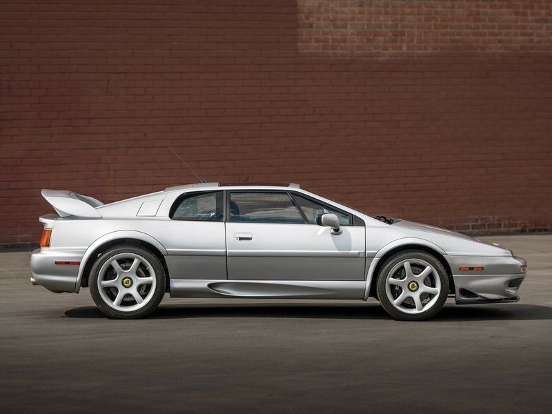 Lotus Esprit V, Купе — вид слева