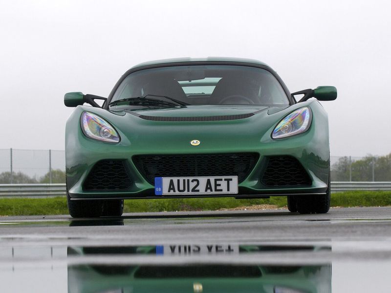 Lotus Exige III, Купе — вид спереди