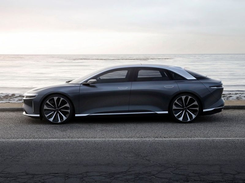 Lucid Air, Седан — вид слева
