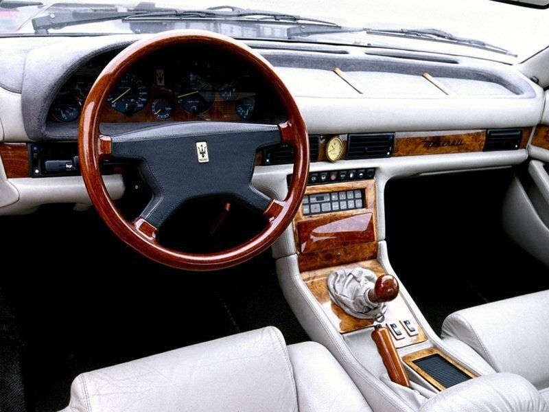 Maserati Biturbo, Купе — место водителя