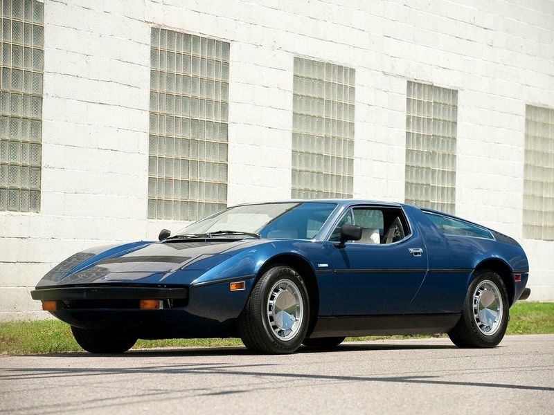 Maserati Bora، كوبيه — منظر أمامي أيسر