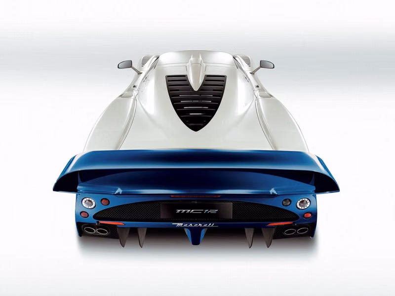 Maserati MC12، كوبيه — منظر خلفي