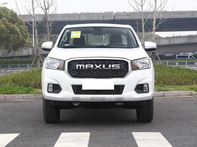 Maxus T70 I, Пикап двойная кабина — вид спереди
