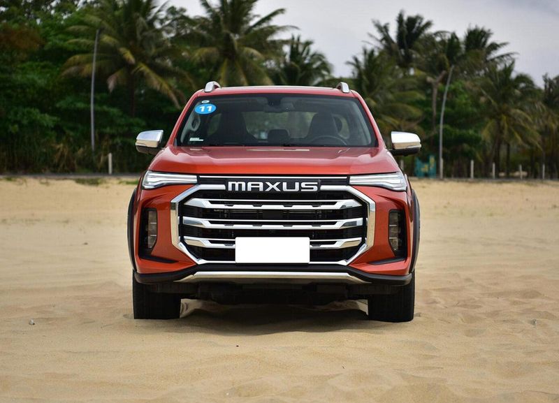 Maxus T90، بيك أب بكابينة مزدوجة — منظر أمامي