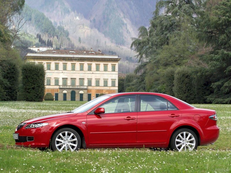 Mazda 6 I (GG) فيس ليفت، سيدان — منظر من الجانب الأيسر