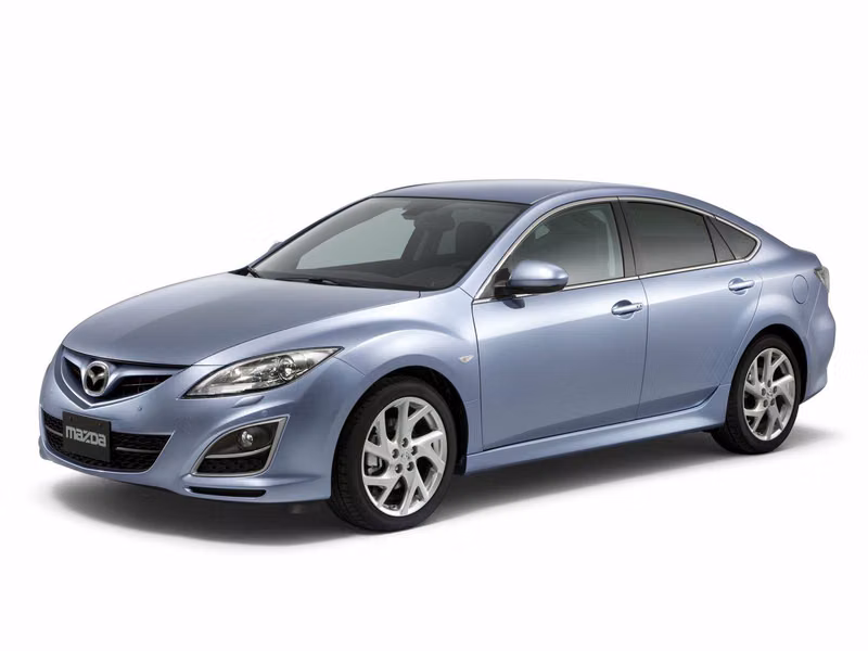 Mazda 6 II (GH) فيس ليفت الثاني (GH)، ليفتباك — منظر أمامي أيمن