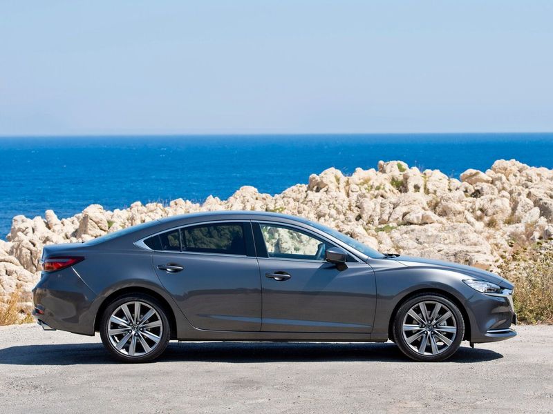Mazda 6 III (GJ) فيس ليفت 2، سيدان — منظر من الجانب الأيمن