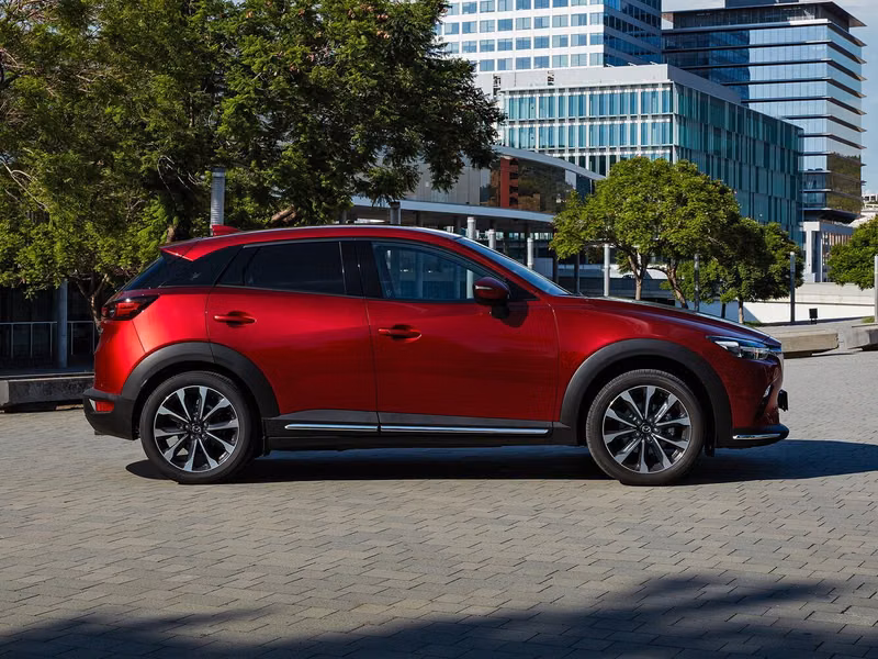Mazda CX-3 أنا فيس ليفت، دفع رباعي 5 أبواب — منظر من الجانب الأيمن