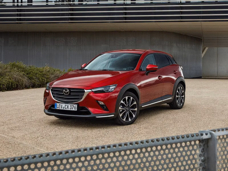 Mazda CX-3 أنا فيس ليفت، دفع رباعي 5 أبواب — منظر أمامي أيمن