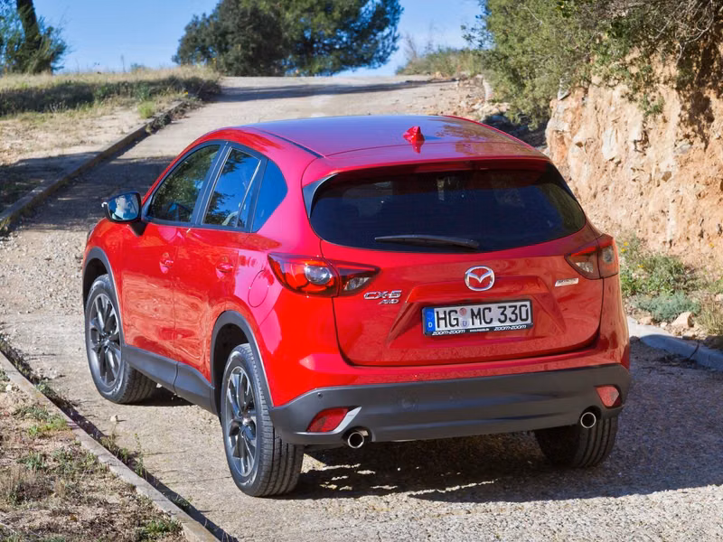 Mazda CX-5 أنا فيس ليفت، دفع رباعي 5 أبواب — منظر خلفي أيسر