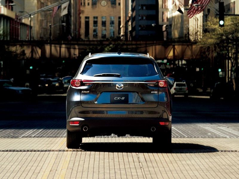 Mazda CX-8 I، دفع رباعي 5 أبواب — منظر خلفي