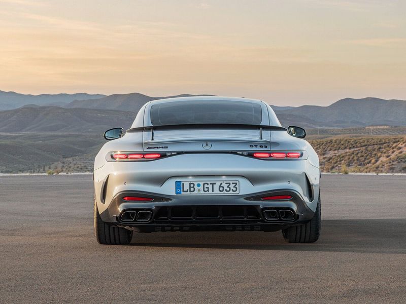 Mercedes-Benz AMG GT ثانياً، كوبيه — منظر خلفي
