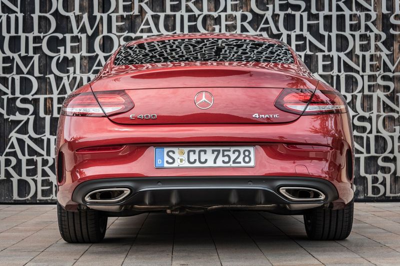 Mercedes-Benz C-Class عملية فيس ليفت IV (W205)، كوبيه — منظر خلفي