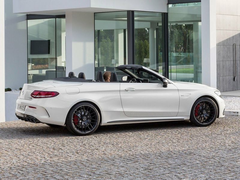 Mercedes-Benz C-Class AMG IV (W205)، قابلة للتحويل — منظر خلفي أيمن