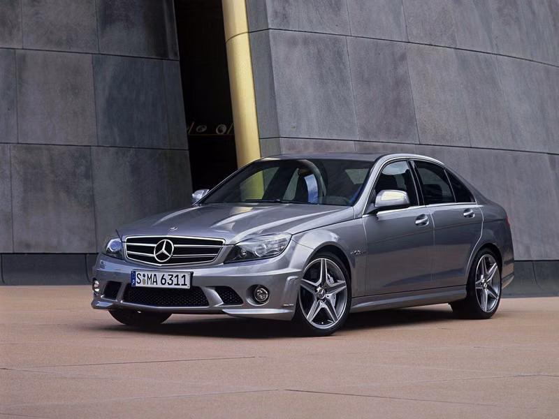 Mercedes-Benz C-Class AMG III (W204)، سيدان — منظر أمامي أيمن