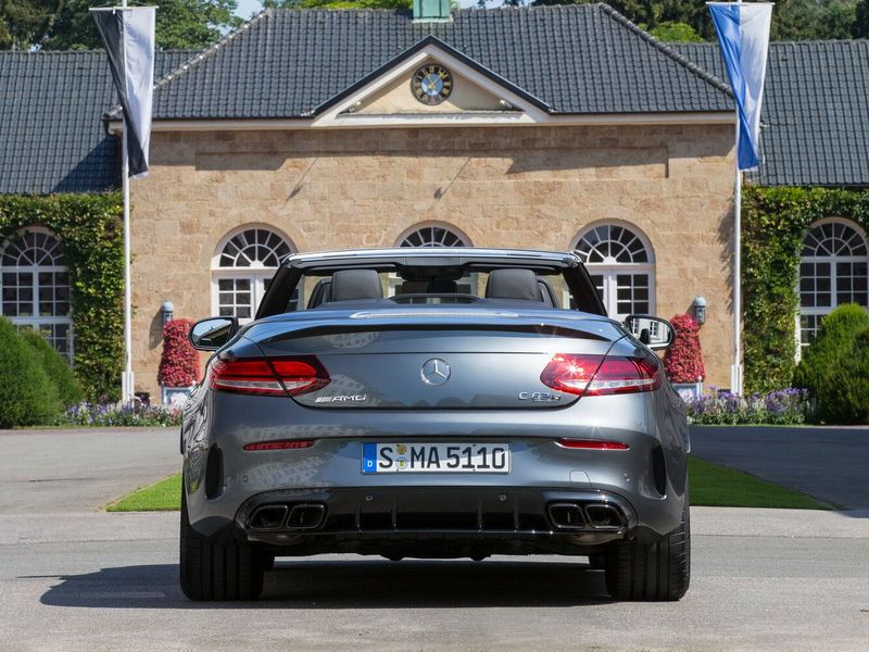 Mercedes-Benz C-Class AMG عملية فيس ليفت IV (W205)، قابلة للتحويل — منظر خلفي