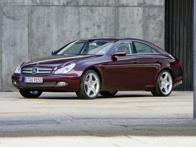 Mercedes-Benz CLS I (C219) فيس ليفت I (C219)، سيدان — منظر أمامي أيمن