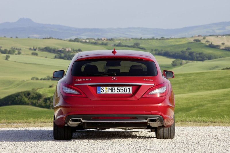 Mercedes-Benz CLS II (C218)، واجون 5 أبواب — منظر خلفي