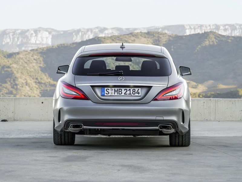 Mercedes-Benz CLS عملية فيس ليفت II (C218)، واجون 5 أبواب — منظر خلفي