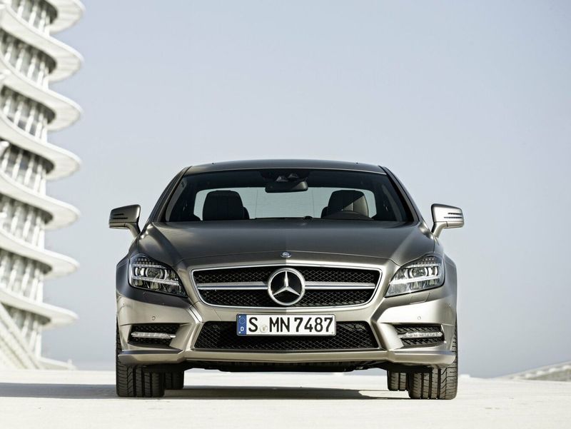 Mercedes-Benz CLS II (C218)، سيدان — منظر أمامي