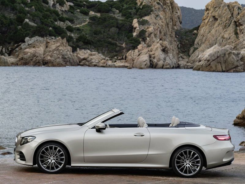 Mercedes-Benz E-Class V (W213، S213، C238)، قابلة للتحويل — منظر من الجانب الأيسر