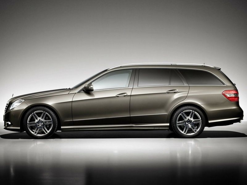 Mercedes-Benz E-Class IV (W212، S212، C207)، واجون 5 أبواب — منظر من الجانب الأيسر