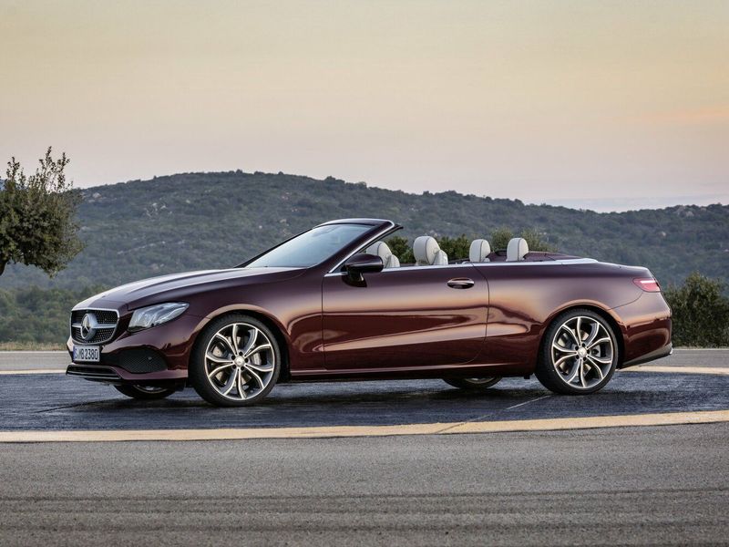 Mercedes-Benz E-Class V (W213، S213، C238)، قابلة للتحويل — منظر أمامي أيسر