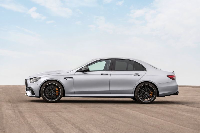 Mercedes-Benz E-Class AMG عملية فيس ليفت V (W213)، سيدان — منظر من الجانب الأيسر