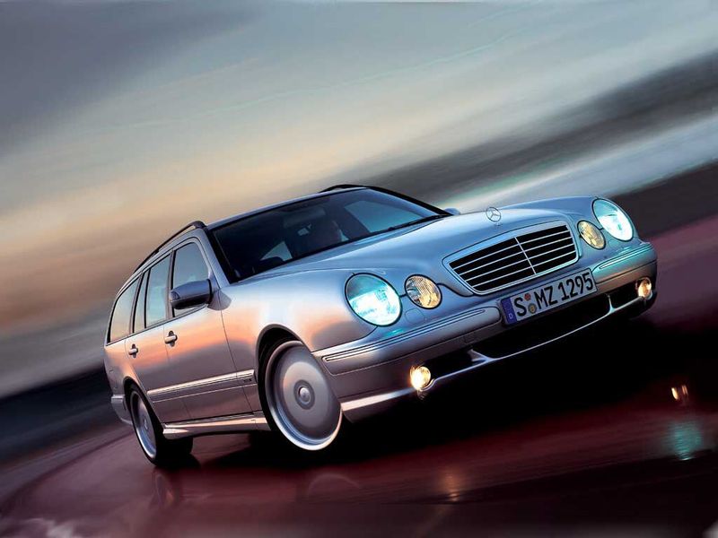Mercedes-Benz E-Class AMG فيس ليفت II (W210، S210)، واجون 5 أبواب — منظر أمامي أيمن