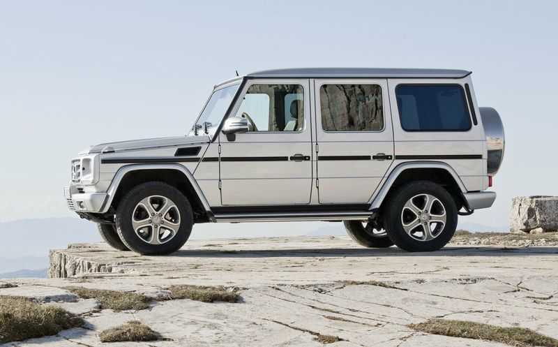 Mercedes-Benz G-Class II (W463 W463) فيس ليفت 3، دفع رباعي 5 أبواب — منظر من الجانب الأيسر