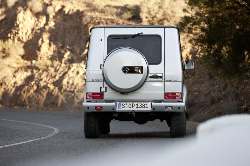 Mercedes-Benz G-Class II (W463 W463) فيس ليفت 3، دفع رباعي 5 أبواب — منظر خلفي