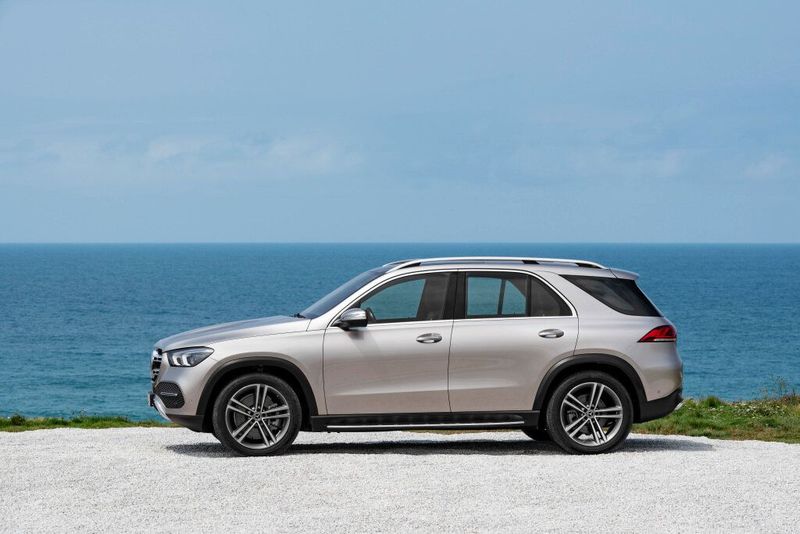Mercedes-Benz GLE II (V167)، دفع رباعي 5 أبواب — منظر من الجانب الأيسر